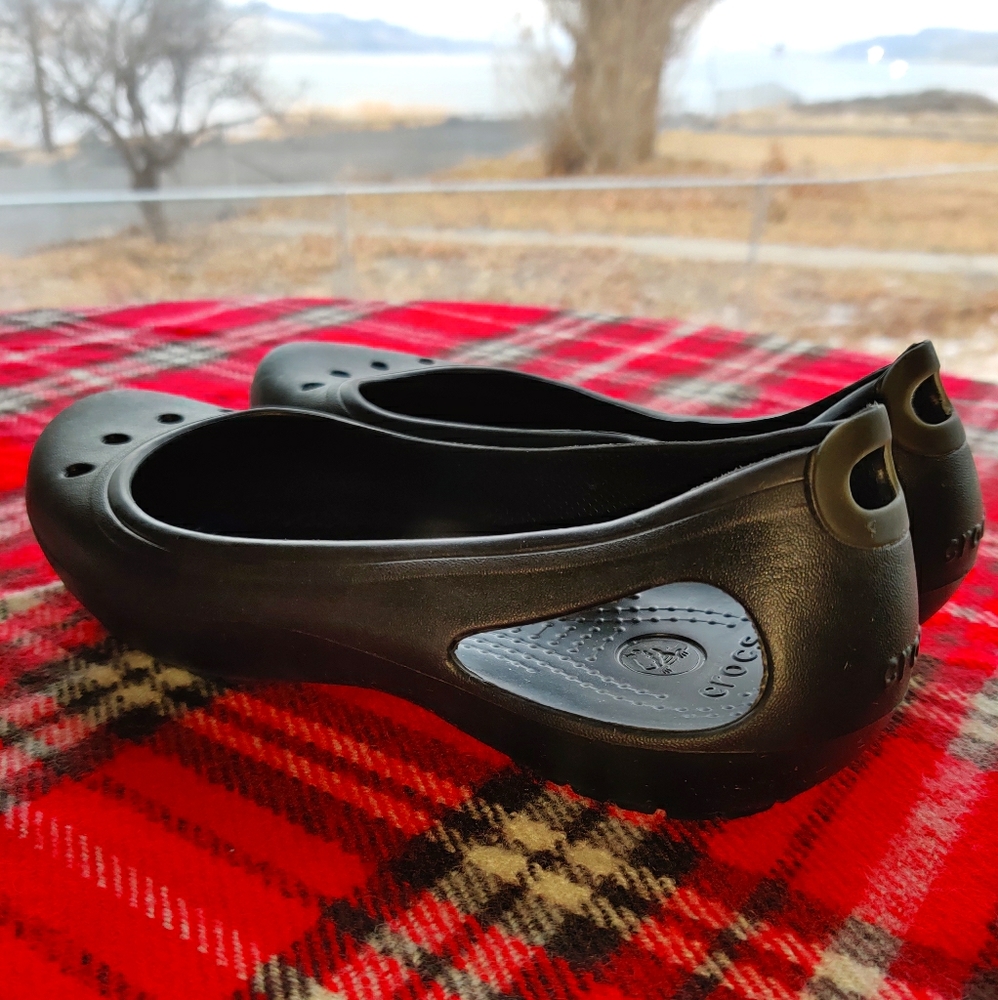 Crocs Kadee Casual Dress Flats size 6 Black